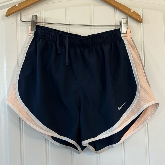 Nike Running dry fit Shorts size medium - Picture 1 of 3